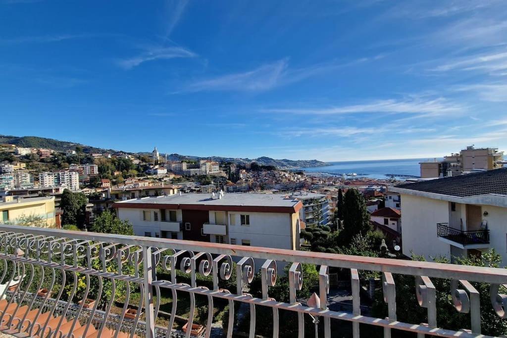 Wh - Villa - Vista Mare - Doppio Parcheggio Privato - Wifi Sanremo Exterior photo